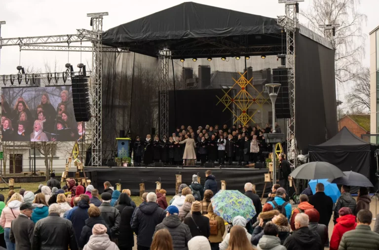 Dainų šventės žygis per Lietuvą pražygiavo Anykščius