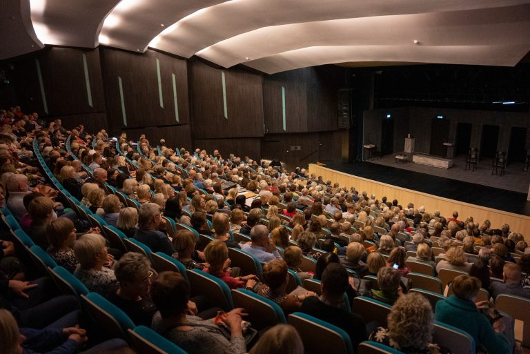 Teatrų festivalis „Pakeleivingi“ Anykščiuose: kūrybos ir dramaturgijos kelionė