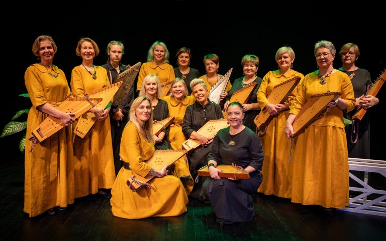 Anykščių kultūros centro ansamblis „Laumakė“ pelnė prestižinį „Aukso paukštės“ apdovanojimą