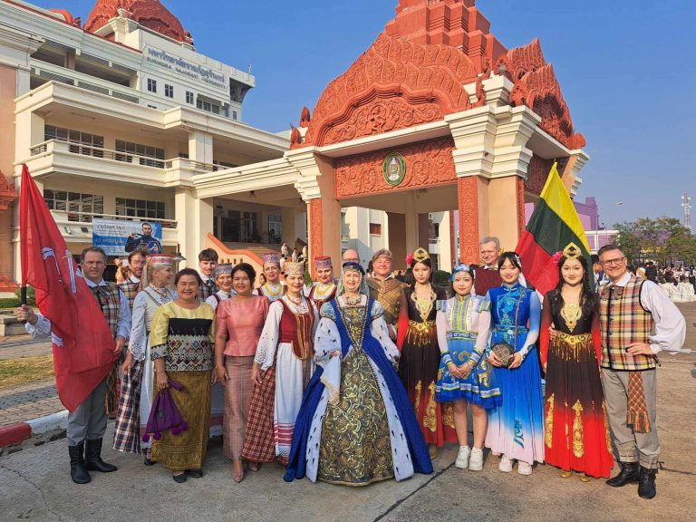 Anykščių kultūros centro liaudiškų šokių kolektyvas „Gojus“ šokių festivalyje Tailande