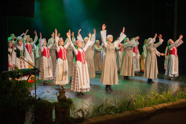 „Saulašarė“ – su šypsena ir šokiu pasitiko 30-metį!