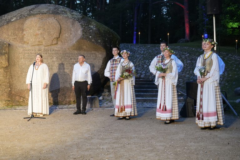Atminties vakaras prie Puntuko: Stepono Dariaus ir Stasio Girėno garbei