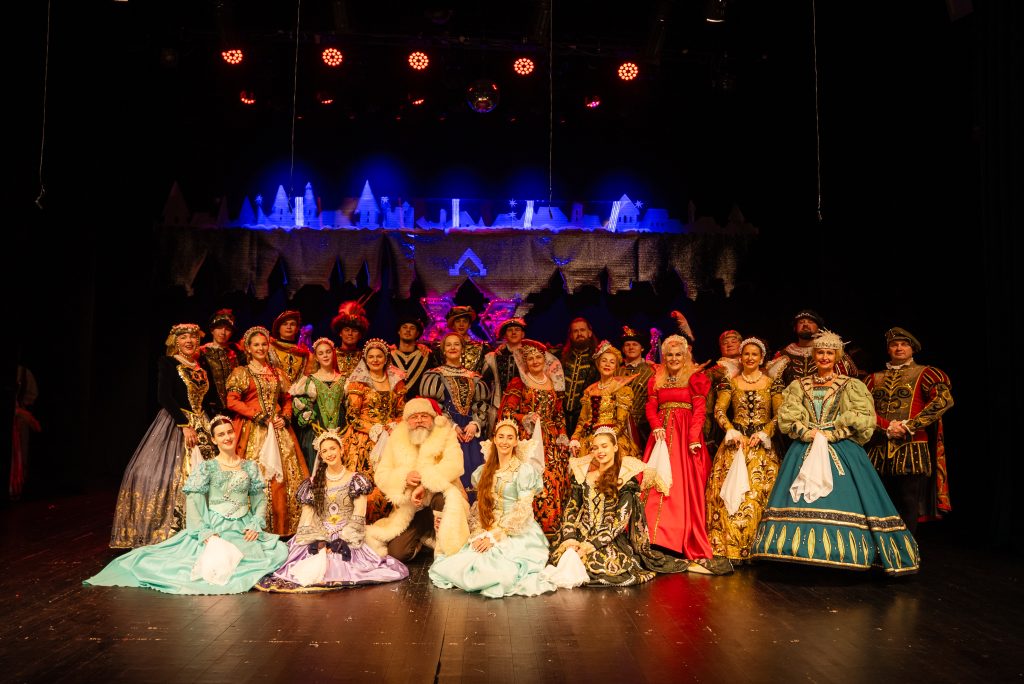 Šventinis vakaras Anykščiuose: koncertas „Kalėdų belaukiant“  