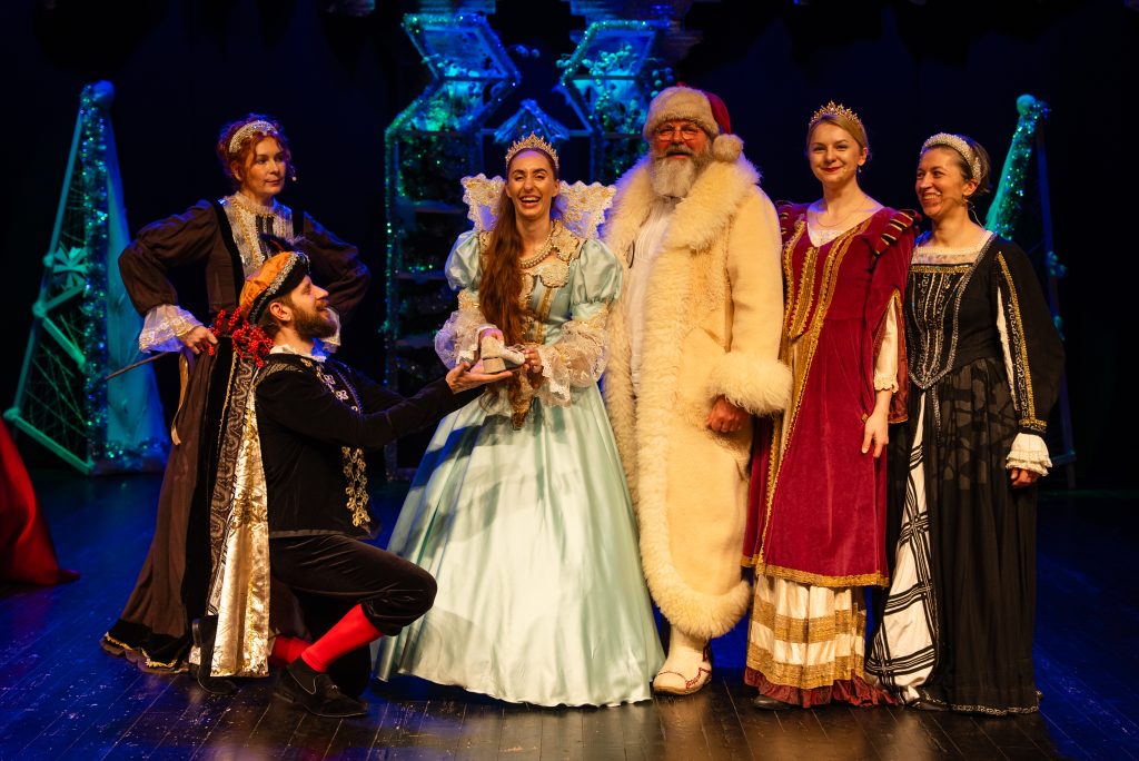 Šventinis vakaras Anykščiuose: koncertas „Kalėdų belaukiant“  