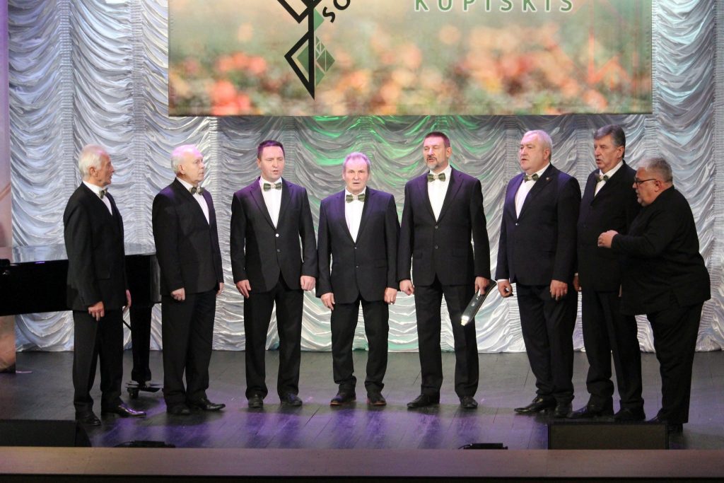 Vokalinis vyrų ansamblis „Varius“