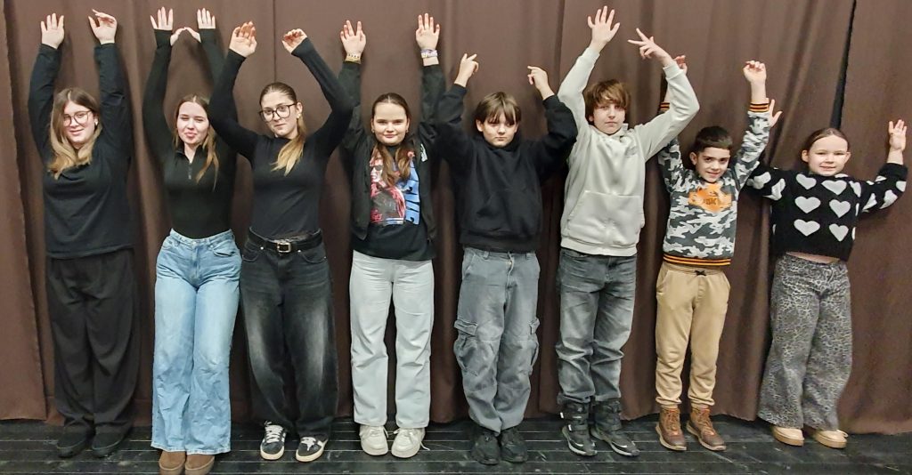 Improvizacinių renginių ciklas „Kita forma“